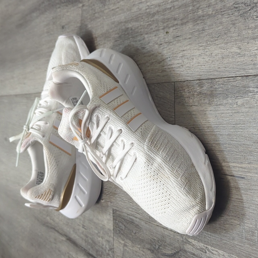 Adidas Swift Run 22 Women’s Size 6.5 - Picture 5 of 8